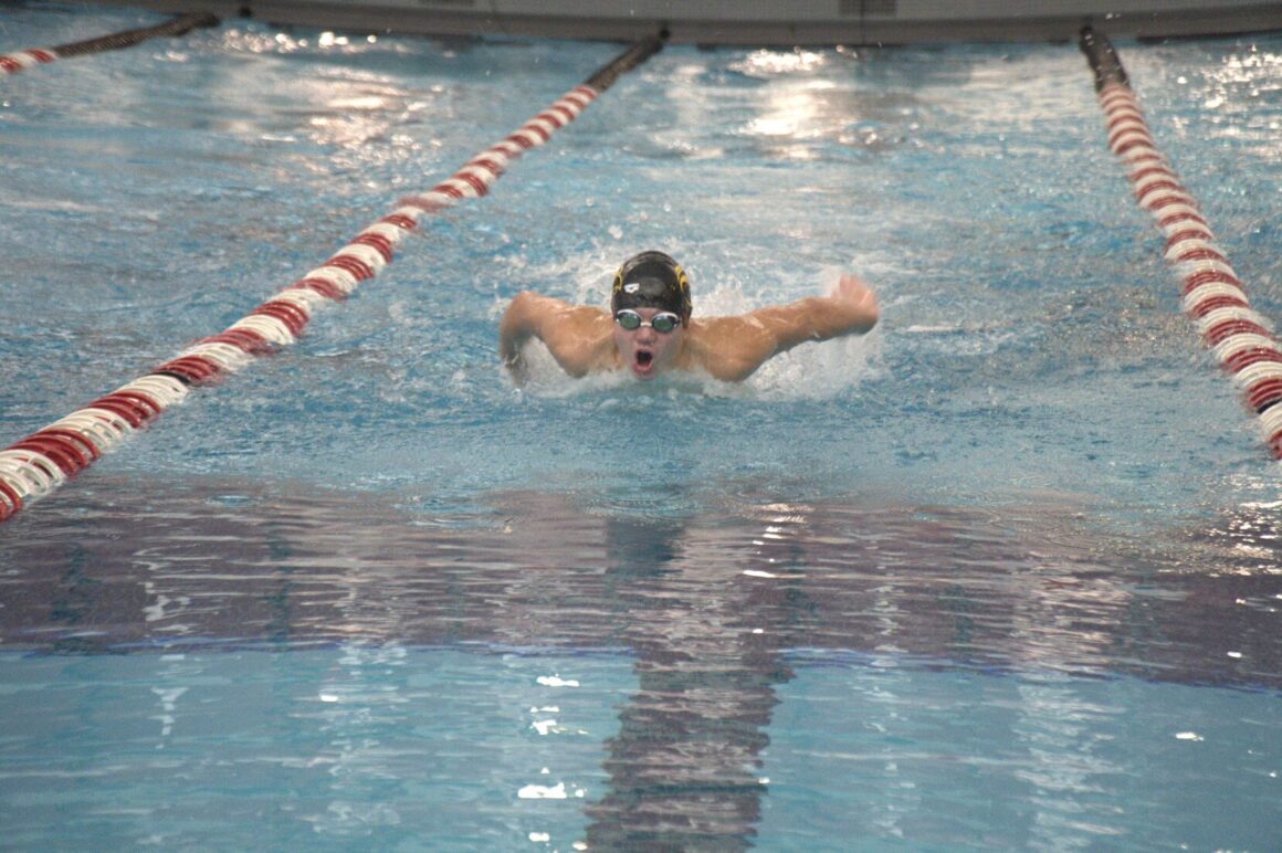 Boys Swim & Dive dropped the meet to Hudsonville Boys Swim & Dive dropped the meet to Hudsonville
