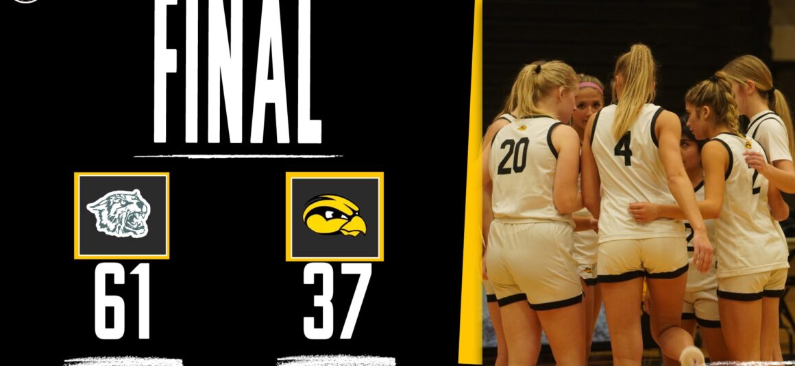 Girls Basketball Falls to Wayland, 61-37