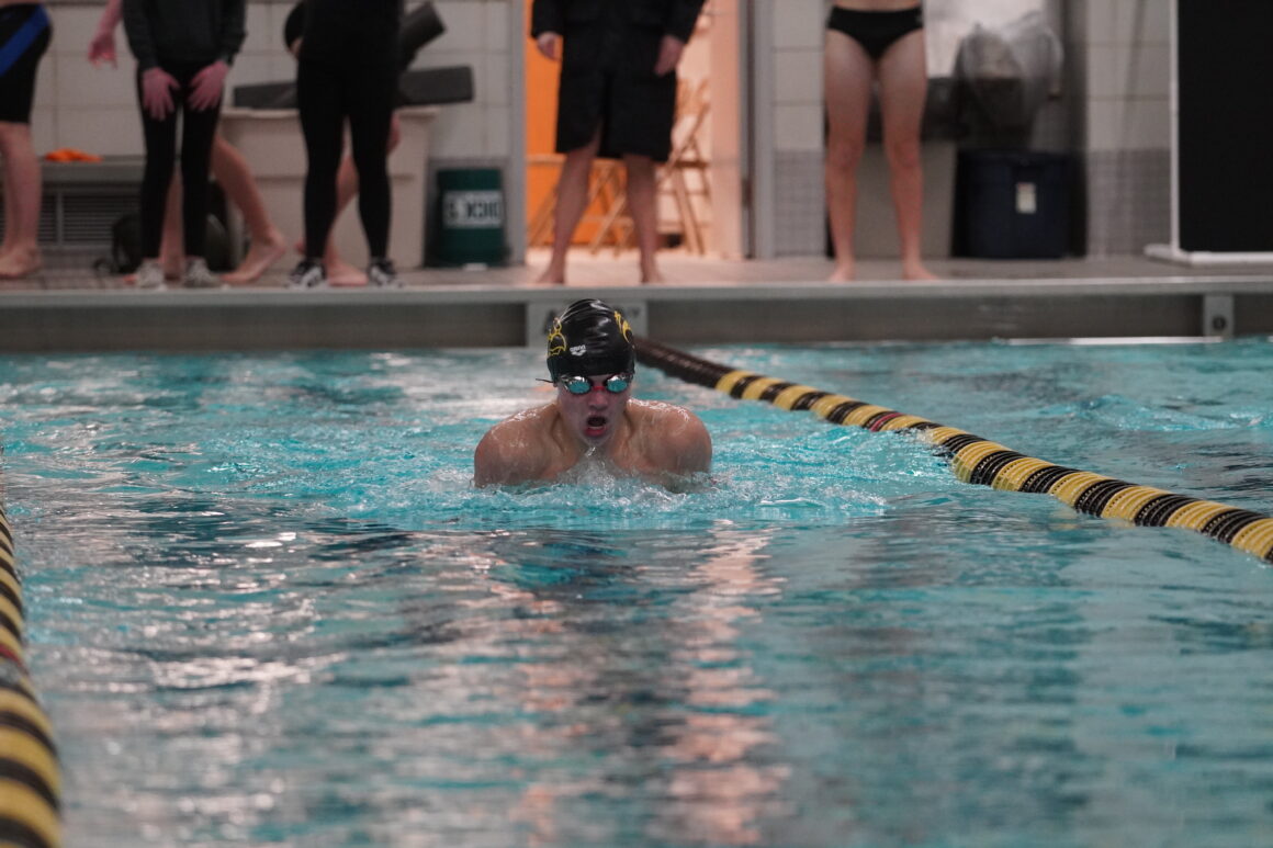Hamilton Boys Swim team place 14th at Holland Second Chance Invitational